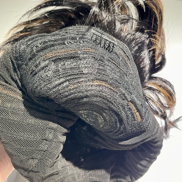 💯% HUMAN Hair, Short, Pixie, longer on top, black, highlighted - Picture 14 of 14